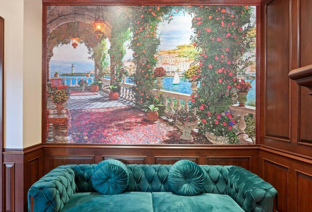 French Chateau W/Swim Spa & Theatre: 11,700 Sqft Calgary Exterior photo